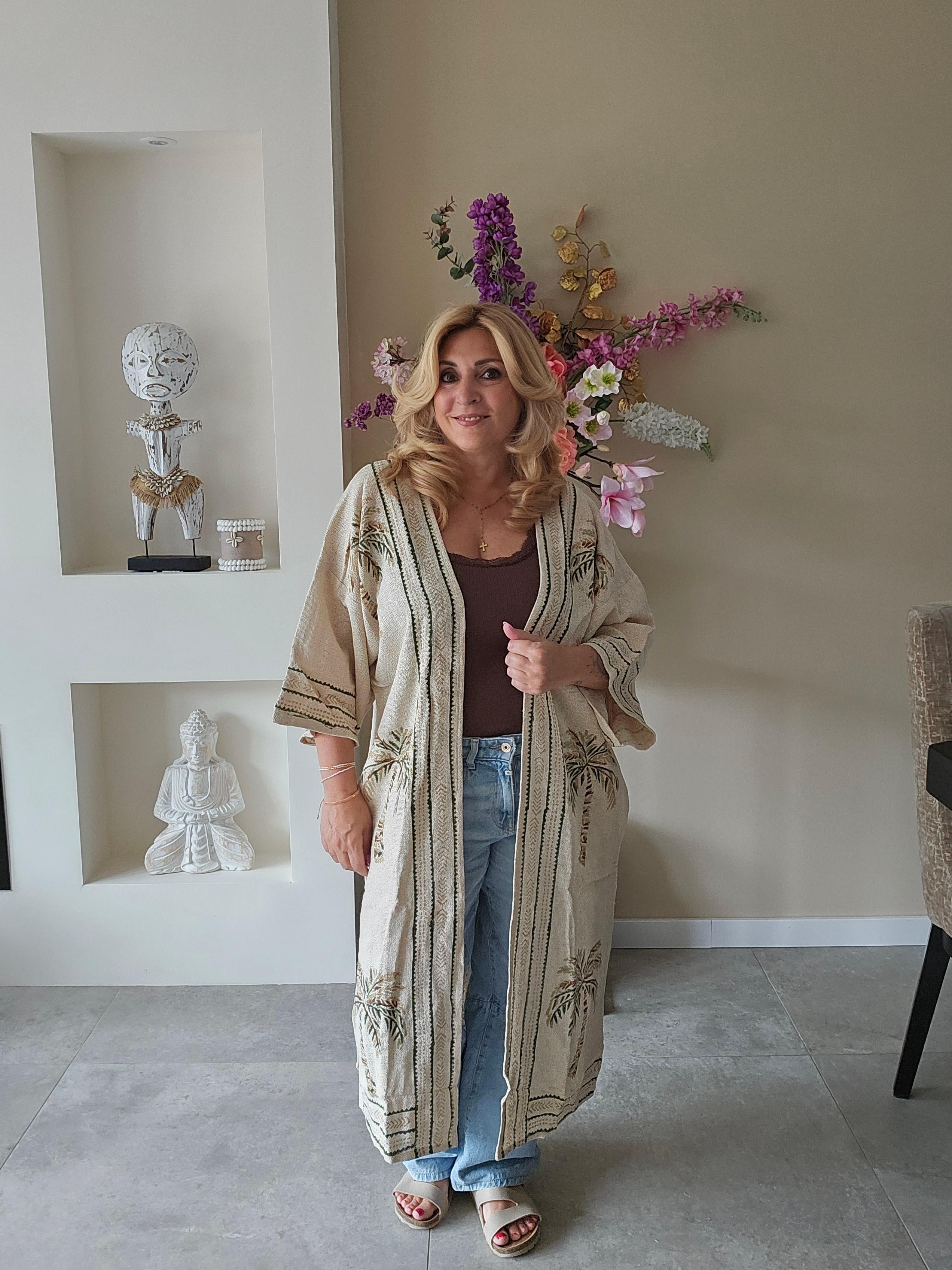 Beige kimono 2